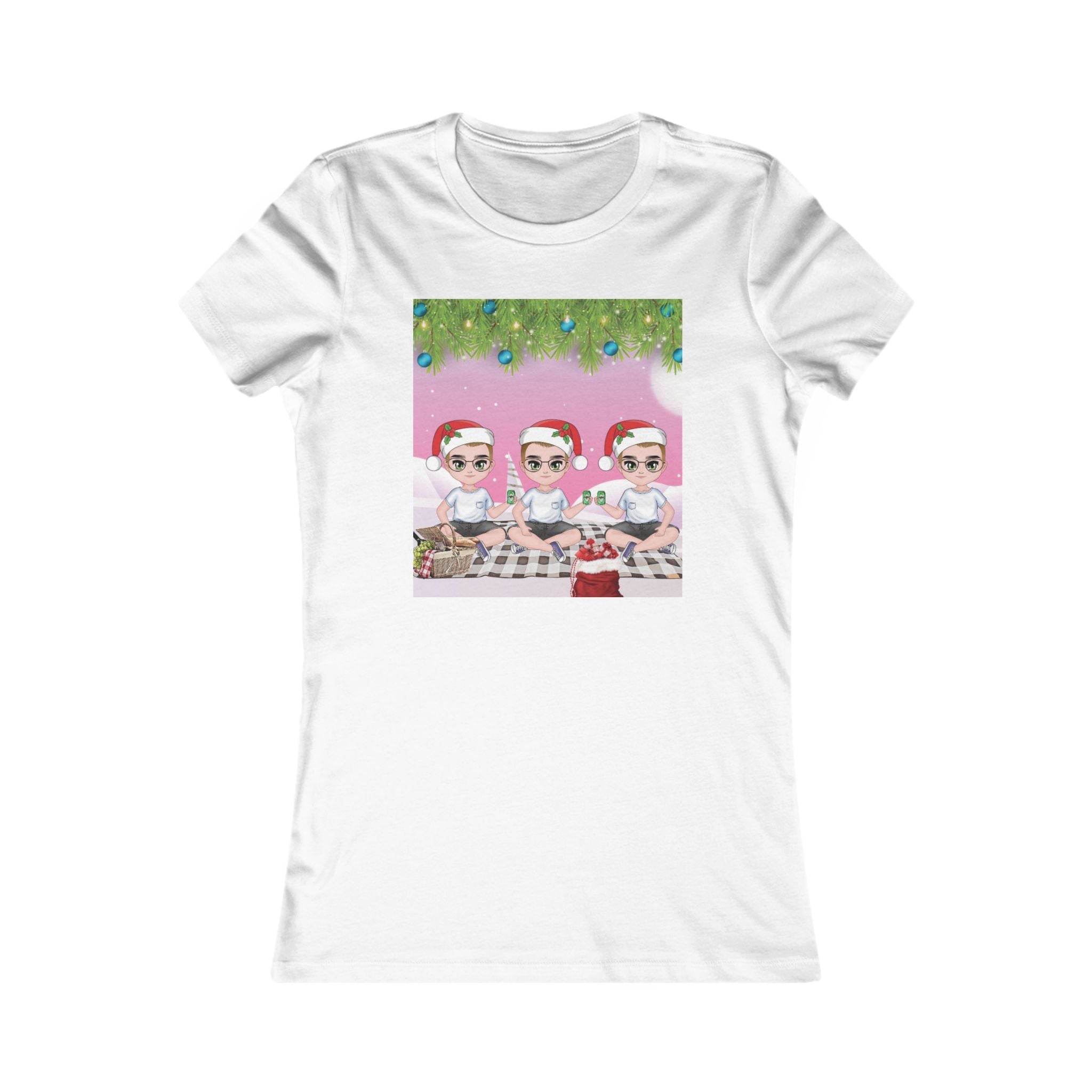 HAPPY CHRISTMAS DAY Women's Favorite Tee