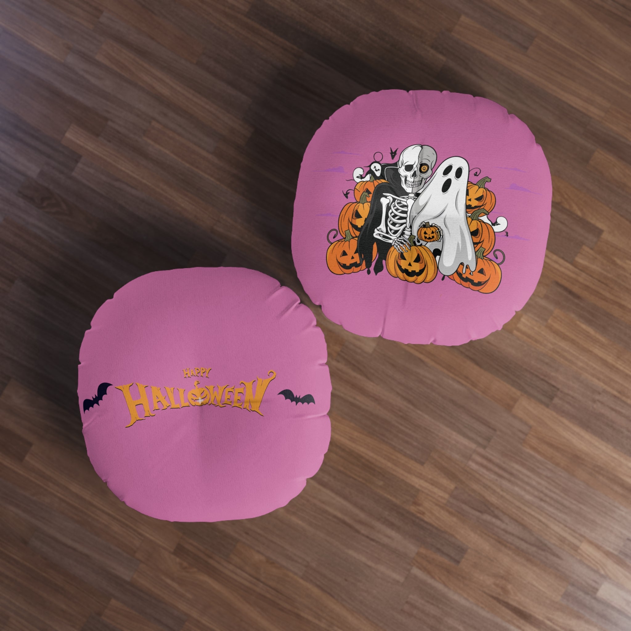 Halloween with Bats | Tufted Floor Pillow, Round