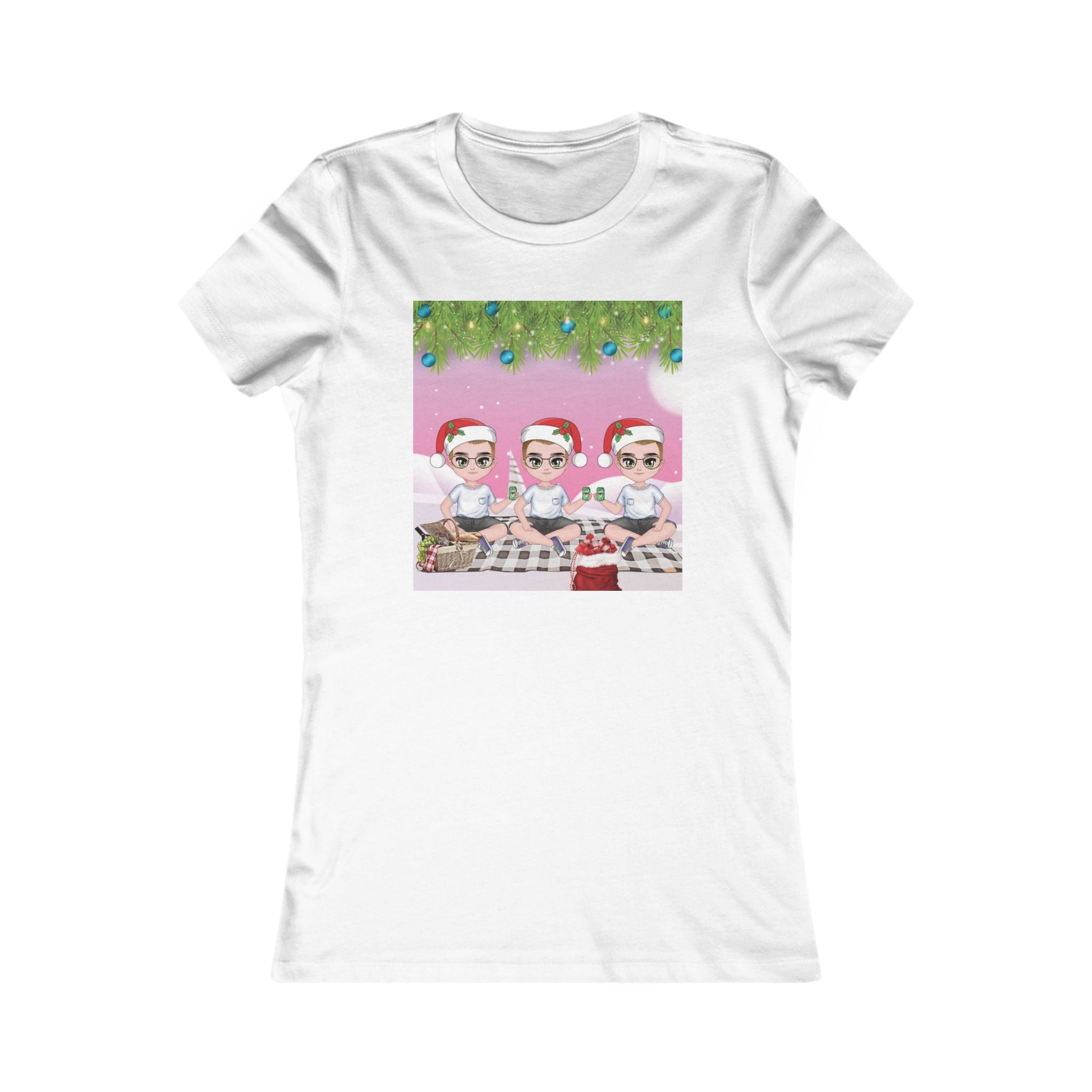 HAPPY CHRISTMAS DAY Women's Favorite Tee